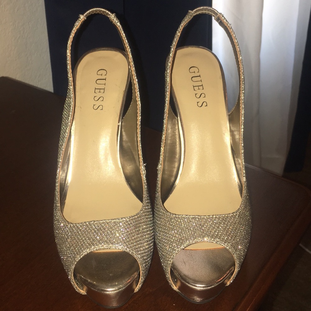 Guess pump heels